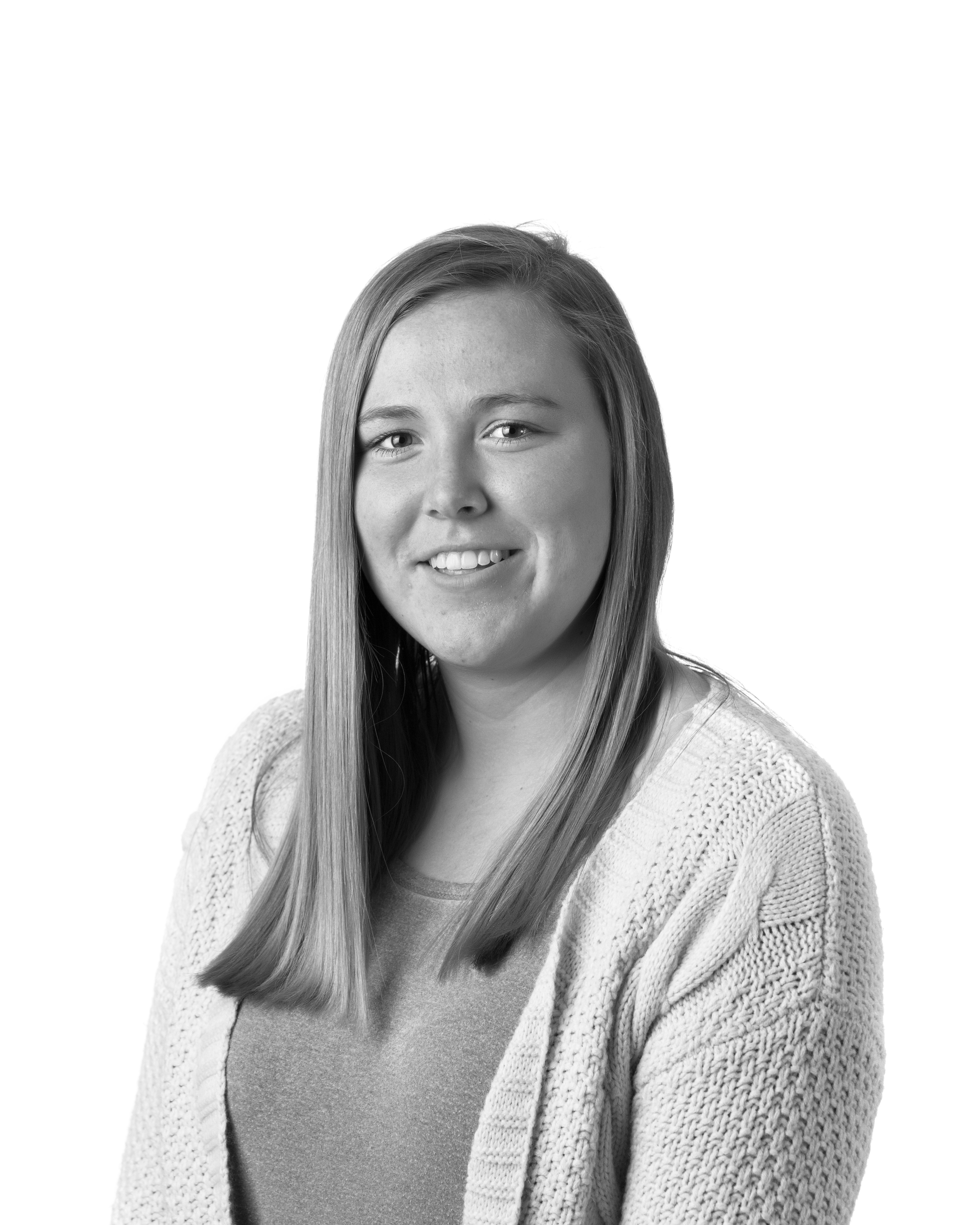 Karianna.Larson_Headshot
